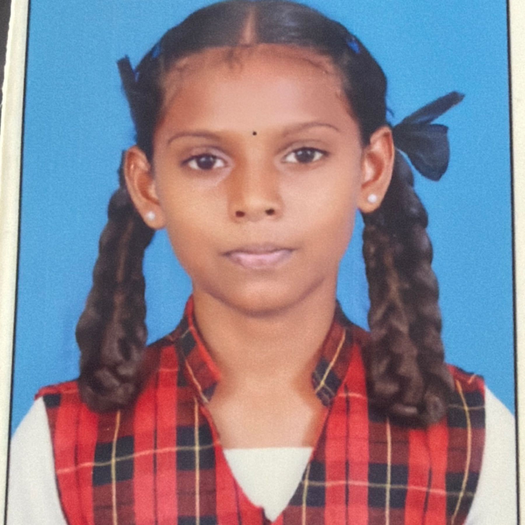 HARSHINI T